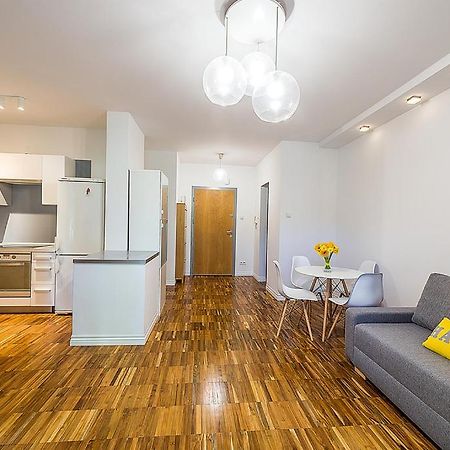 Apartment Powisle With Garage Варшава Екстериор снимка