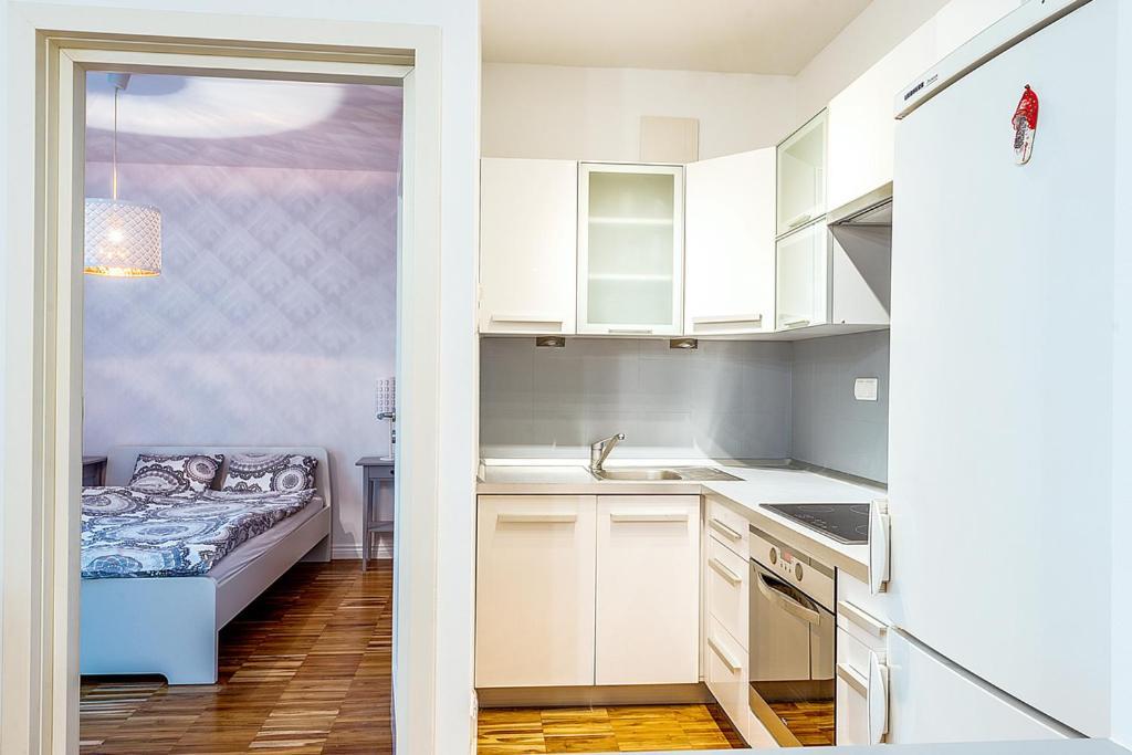 Apartment Powisle With Garage Варшава Екстериор снимка