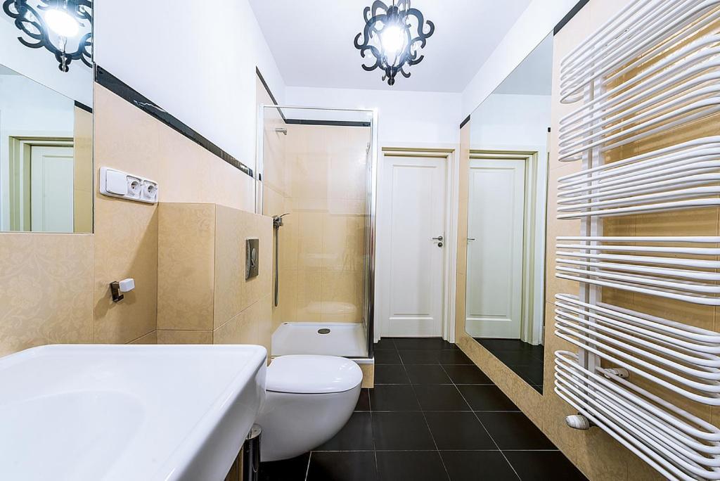 Apartment Powisle With Garage Варшава Екстериор снимка