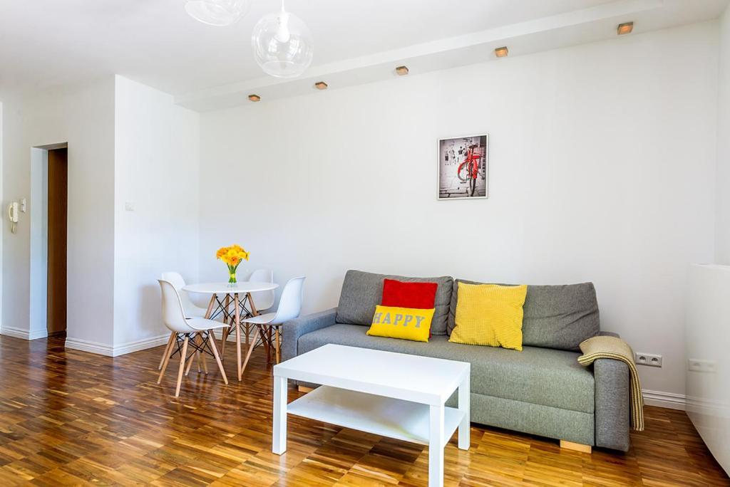 Apartment Powisle With Garage Варшава Екстериор снимка