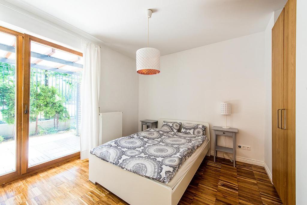 Apartment Powisle With Garage Варшава Екстериор снимка